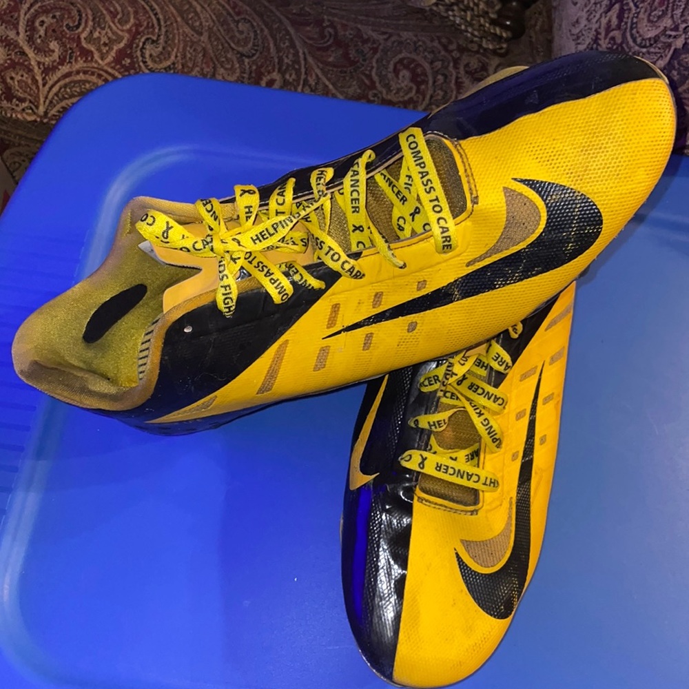 Nike Hyperfuse football cleats size 14